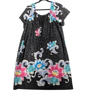 Granada Vintage Muumuu Dress Medium‎ Black Floral Tropical Made in USA Pockets